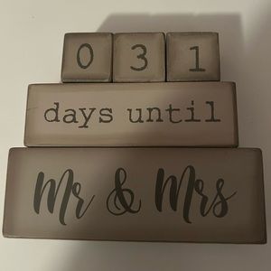 Wedding countdown blocks decor